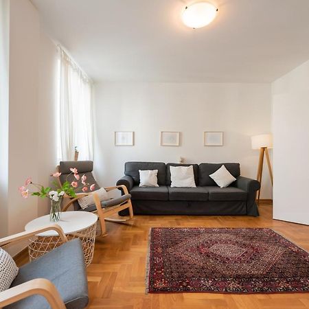 New Town Spacious Apartment 华沙 外观 照片