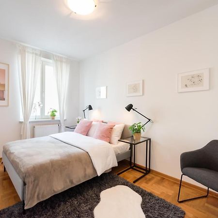 New Town Spacious Apartment 华沙 外观 照片