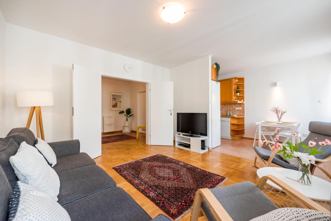 New Town Spacious Apartment 华沙 外观 照片