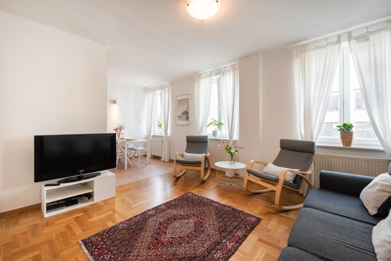 New Town Spacious Apartment 华沙 外观 照片