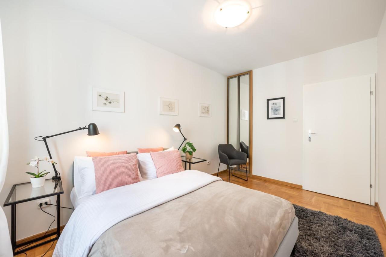 New Town Spacious Apartment 华沙 外观 照片