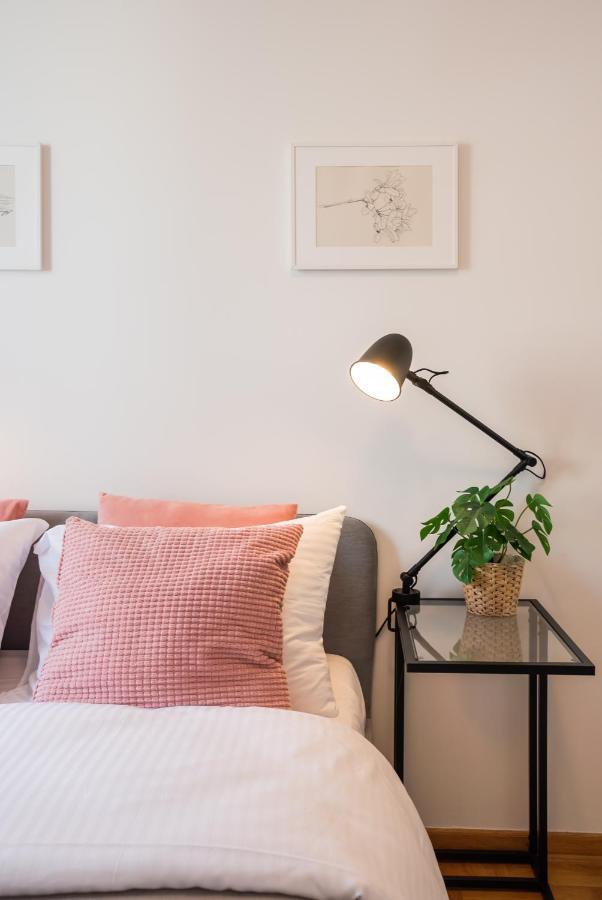 New Town Spacious Apartment 华沙 外观 照片